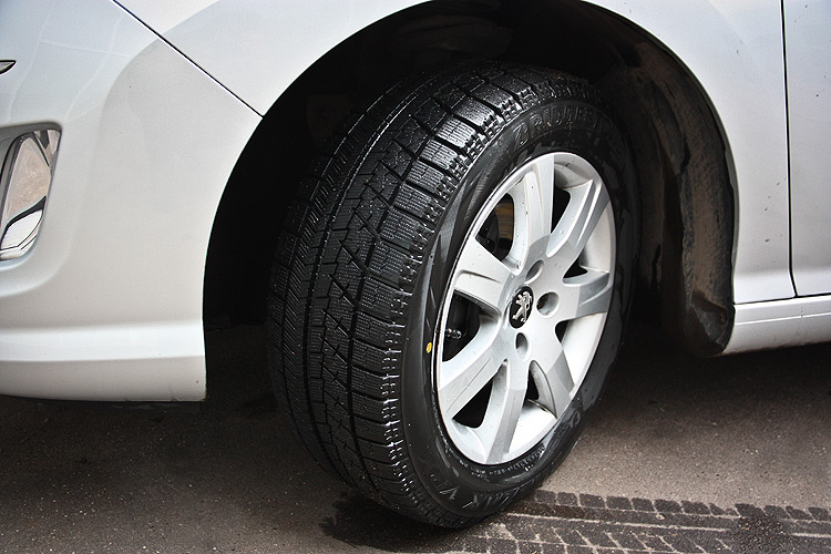 - Bridgestone Blizzak VRX:  .  1